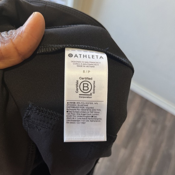 Athleta  Pantalon Endless Women's Athleisure Crop Pant Size 8 Black New Gym yoga - Picture 12 of 13